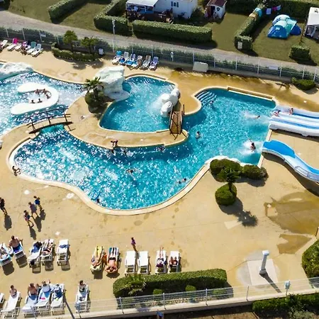 Hotellerie De Plein Air Belle Dune Üdülőközpont *