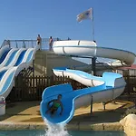 Hotellerie De Plein Air Belle Dune Resort *