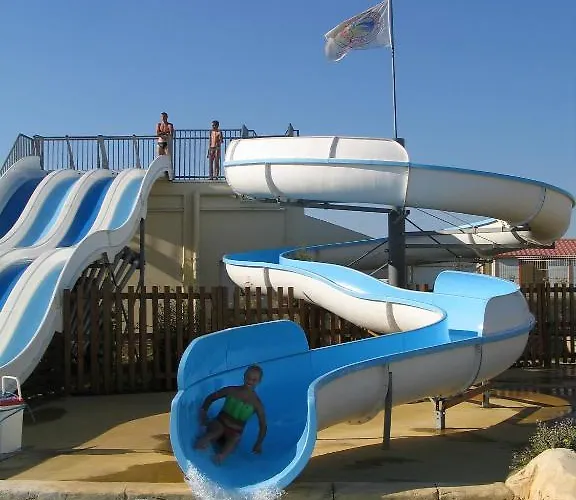 Hotellerie De Plein Air Belle Dune Station touristique *